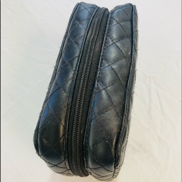 TRISH MCEVOY LARGE PLANNER FULL OF BARELY TOUCHED PRODUCTS. - Picture 3 of 8